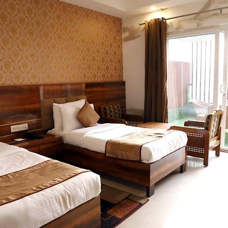 ניו דלהי Airport Hotel מראה חיצוני תמונה