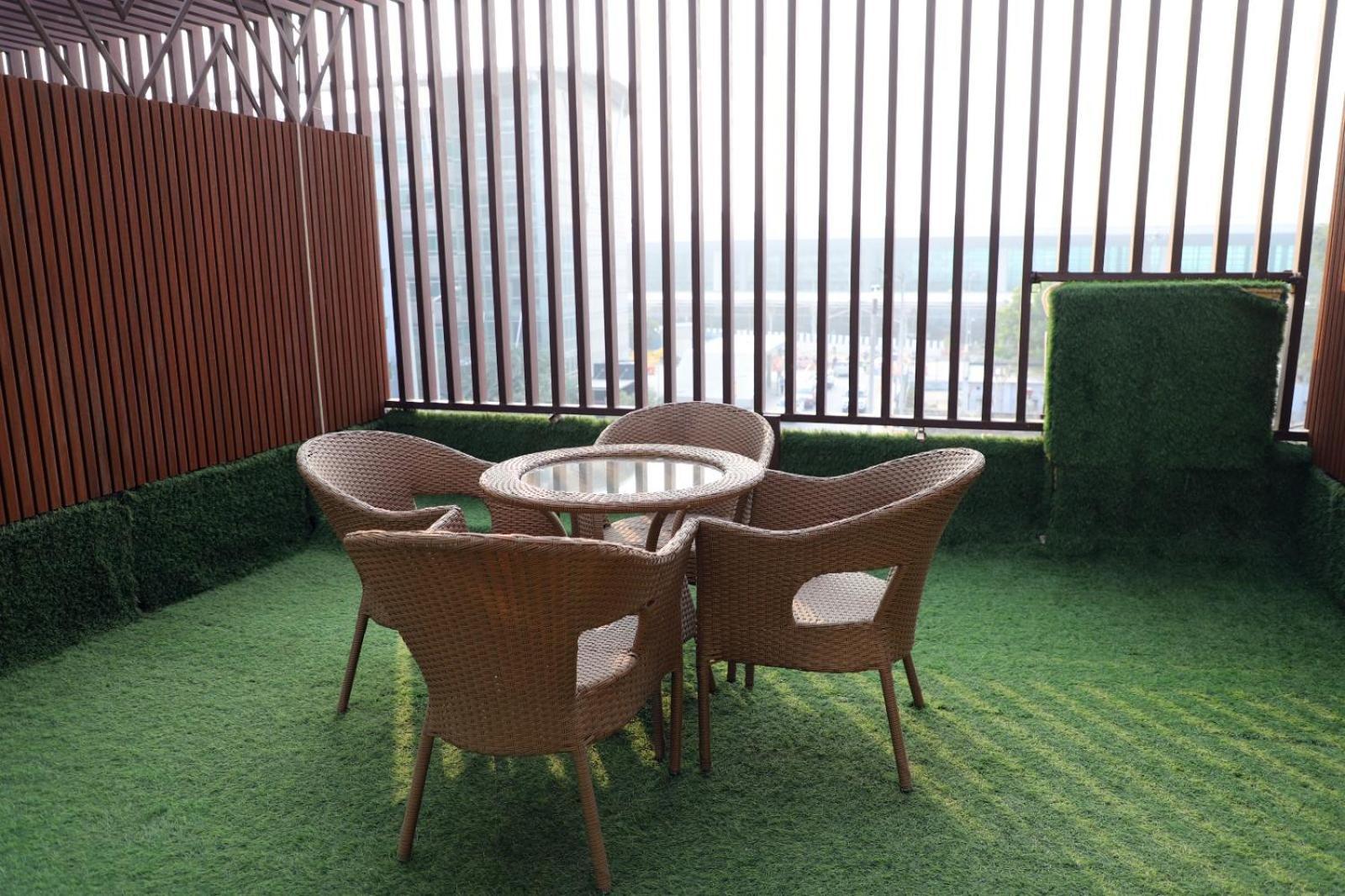 ניו דלהי Airport Hotel מראה חיצוני תמונה
